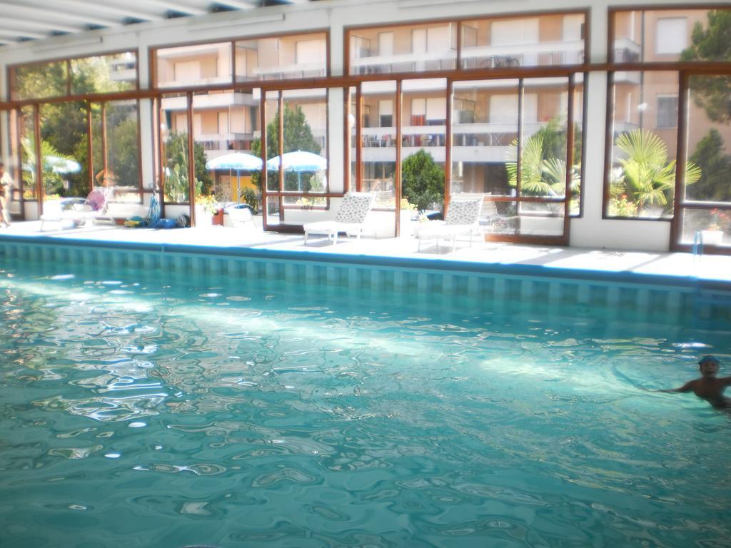 Hotel Plaza กราโด ภายนอก รูปภาพ